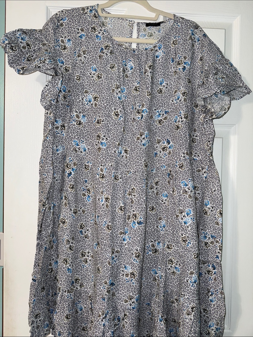 Ann Taylor Petite Floral DRESS in Ivory, Light Blue, and Gold